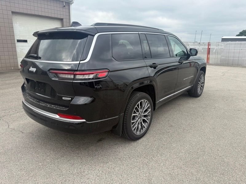Used 2026 Black Jeep Summit image 20