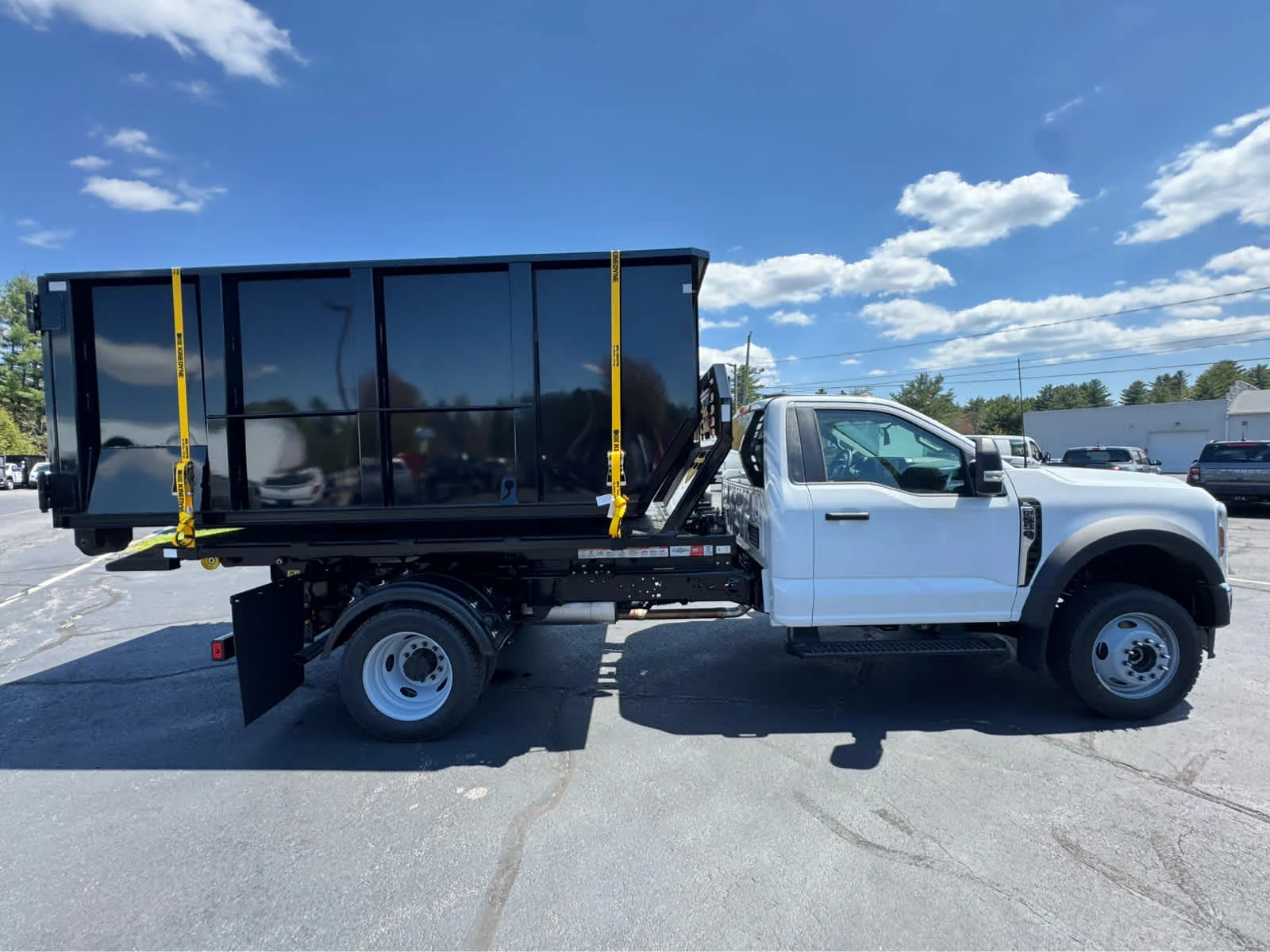 New 2026 Oxford White Ford XL image 8