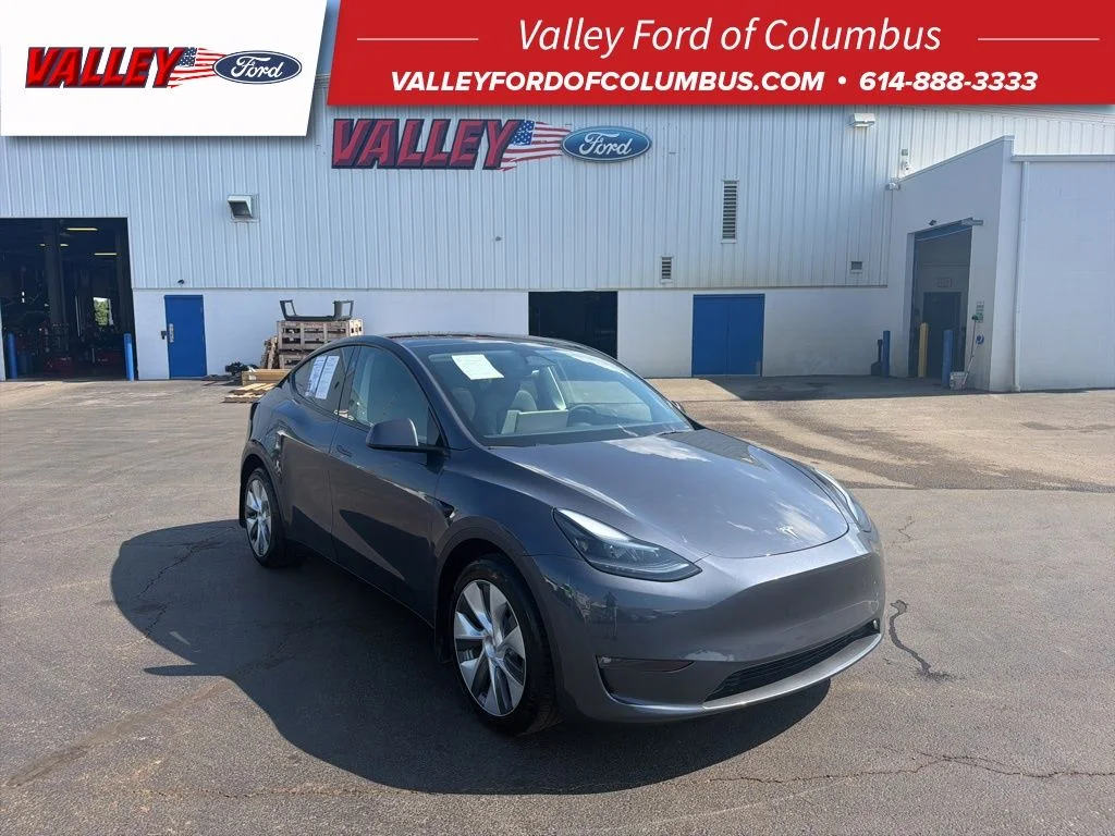 2023 Tesla Model Y Long Range Dual Motor All-Wheel Drive's photo