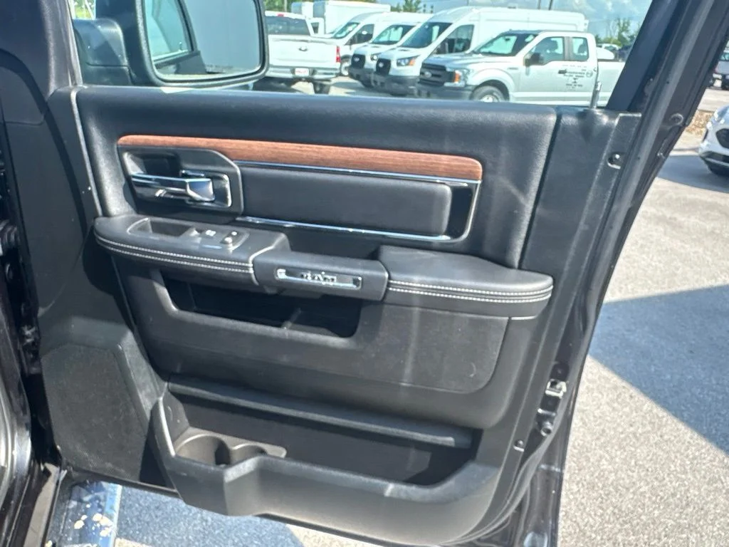 Certified Used 2018 Brilliant Black Crystal Pearlcoat Ram Laramie image 36