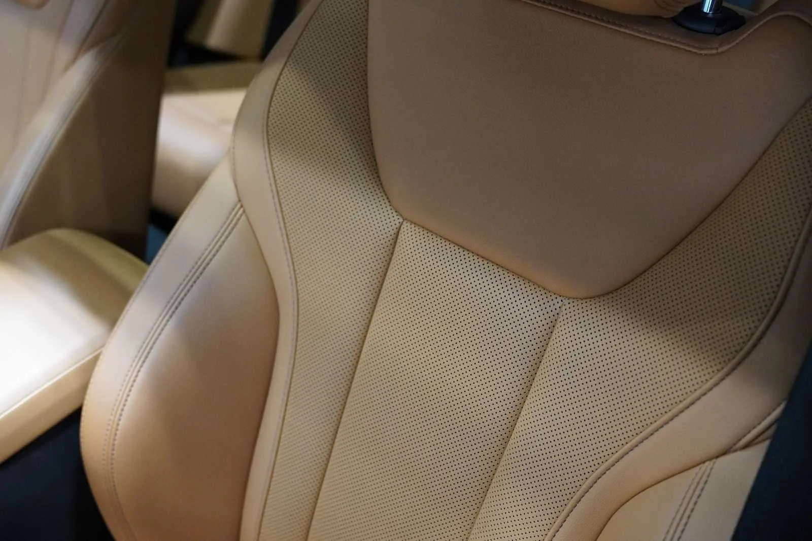 Certified Used 2023 Alpine White BMW sDrive30i image 12