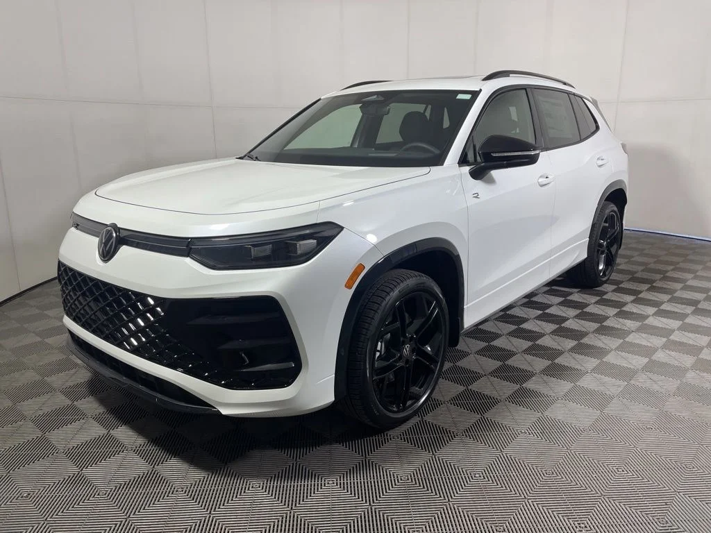 New 2026 White/off-white Volkswagen 2.0T SE R-Line Black image 4