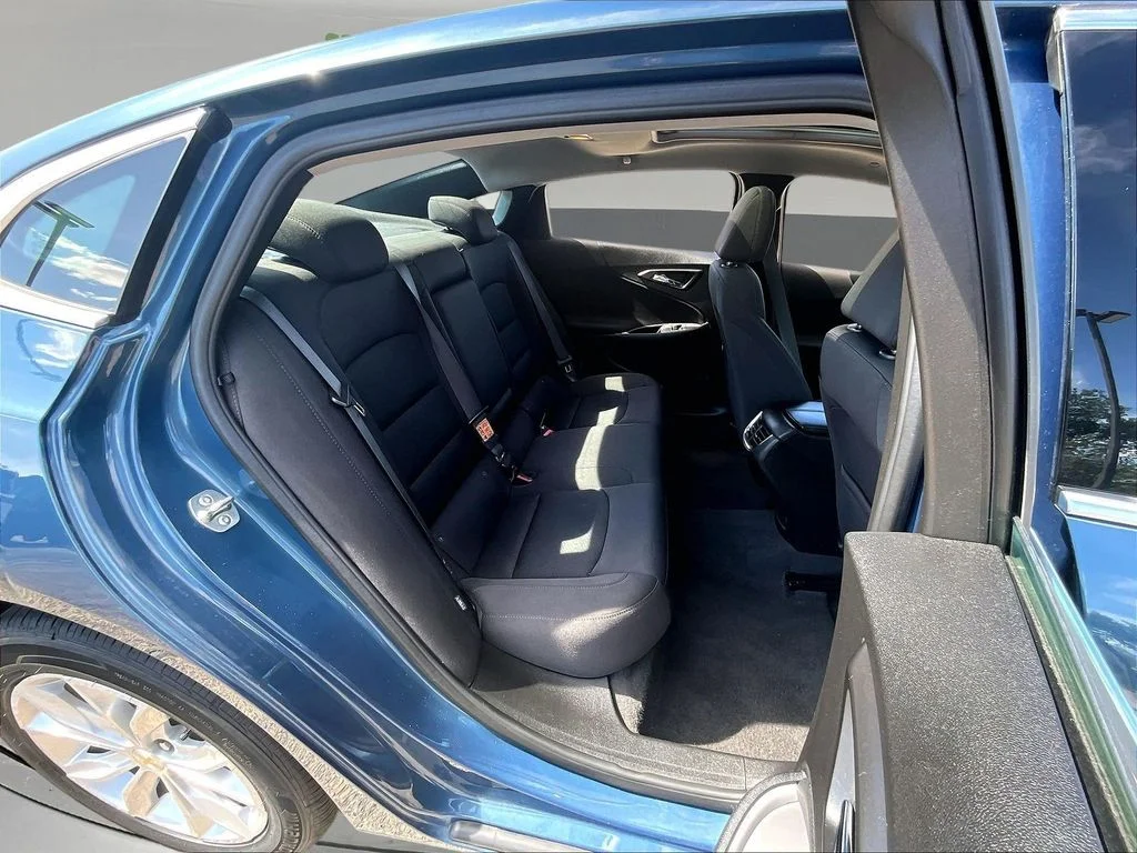 Used 2024 Blue Chevrolet LT image 28
