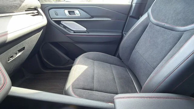 New 2026 Star White Metallic Tri-Coat Ford ST image 23