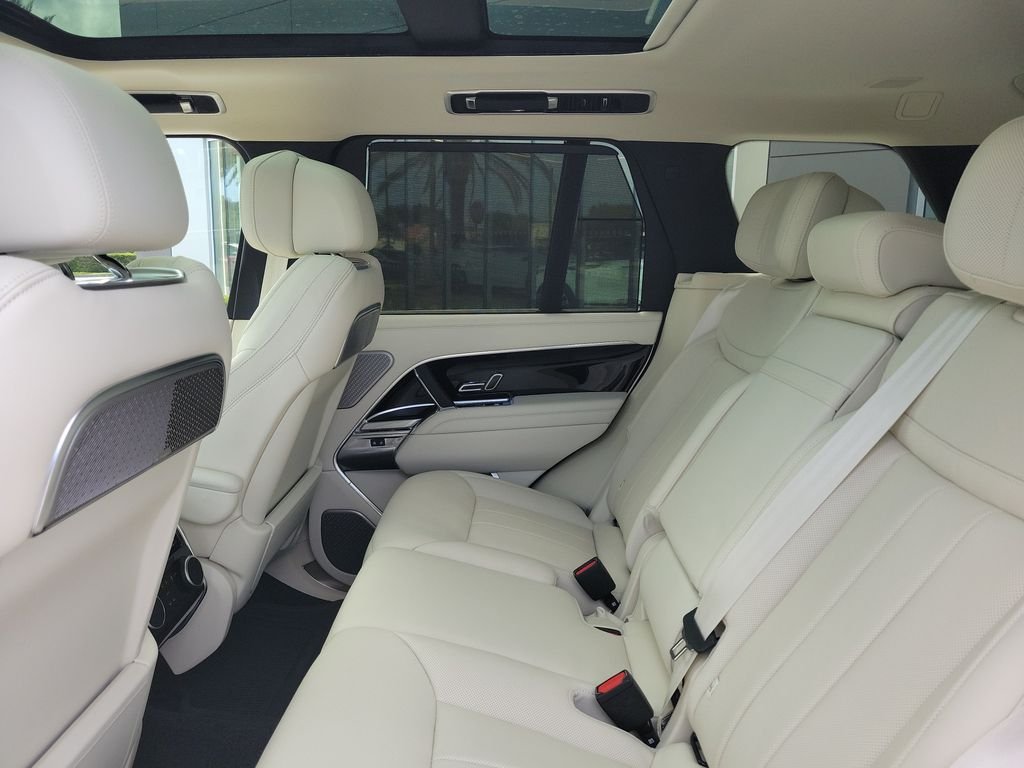 New 2026 Sunset Gold Satin Land Rover Autobiography image 16