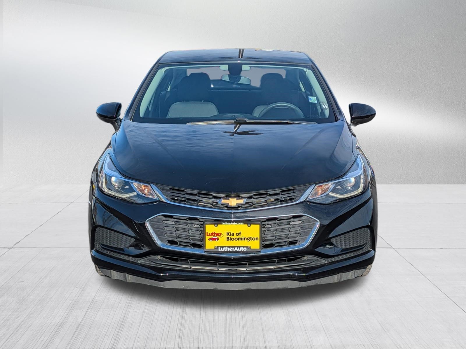 Used 2017 Chevrolet Cruze LT with VIN 1G1BE5SM1H7186411 for sale in Bloomington, MN