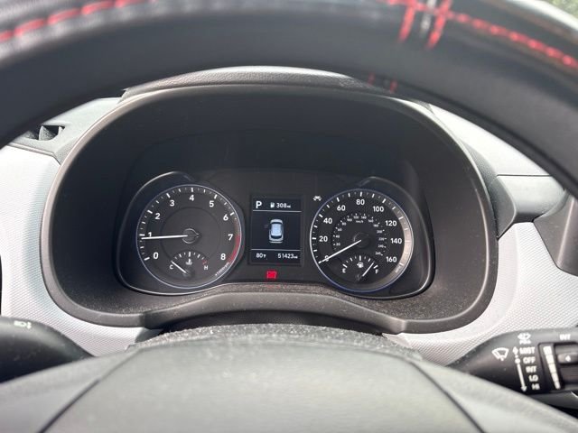 Used 2019 Red Hyundai SE image 10