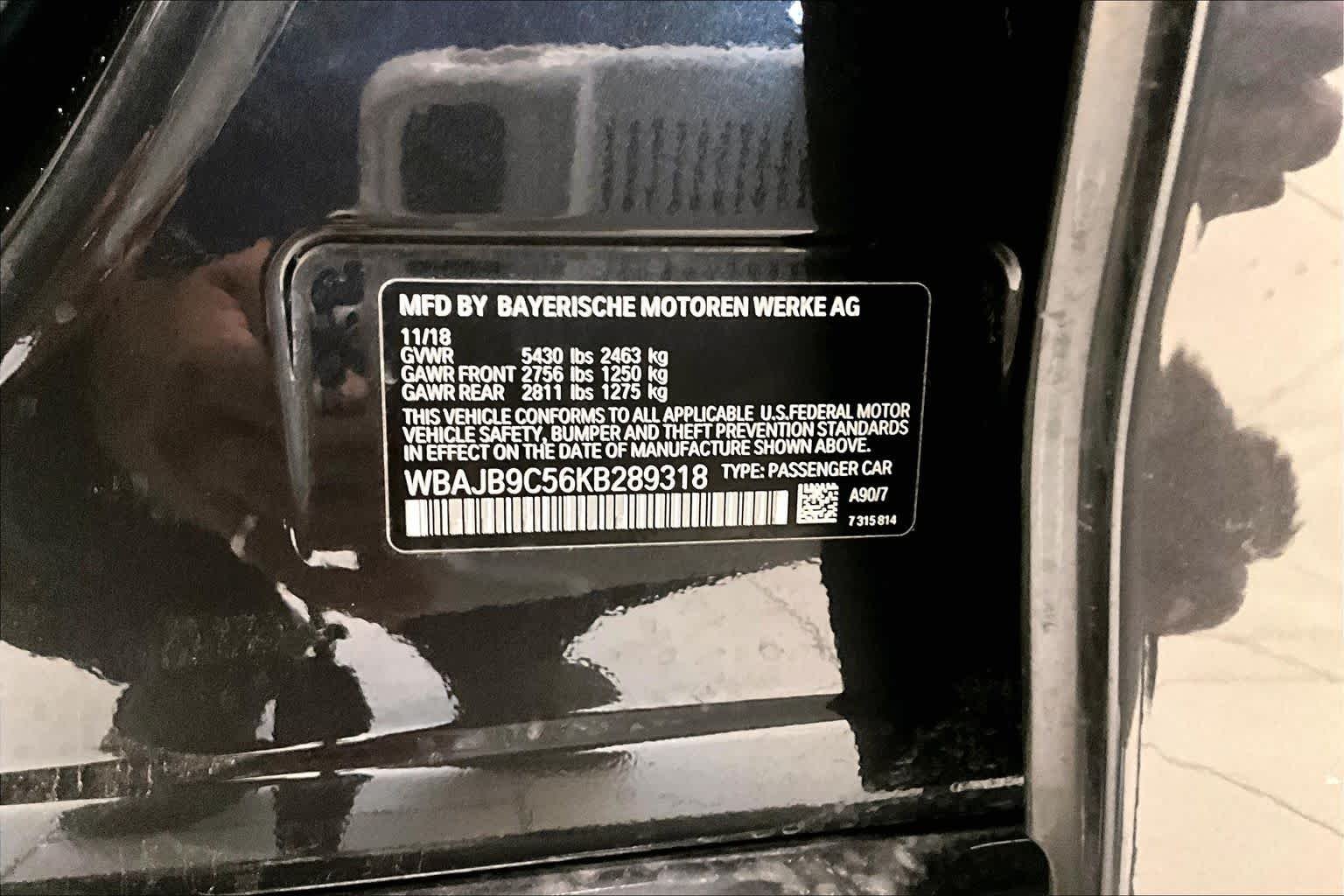 Used 2019 Dark Graphite Metallic BMW M550i xDrive image 31