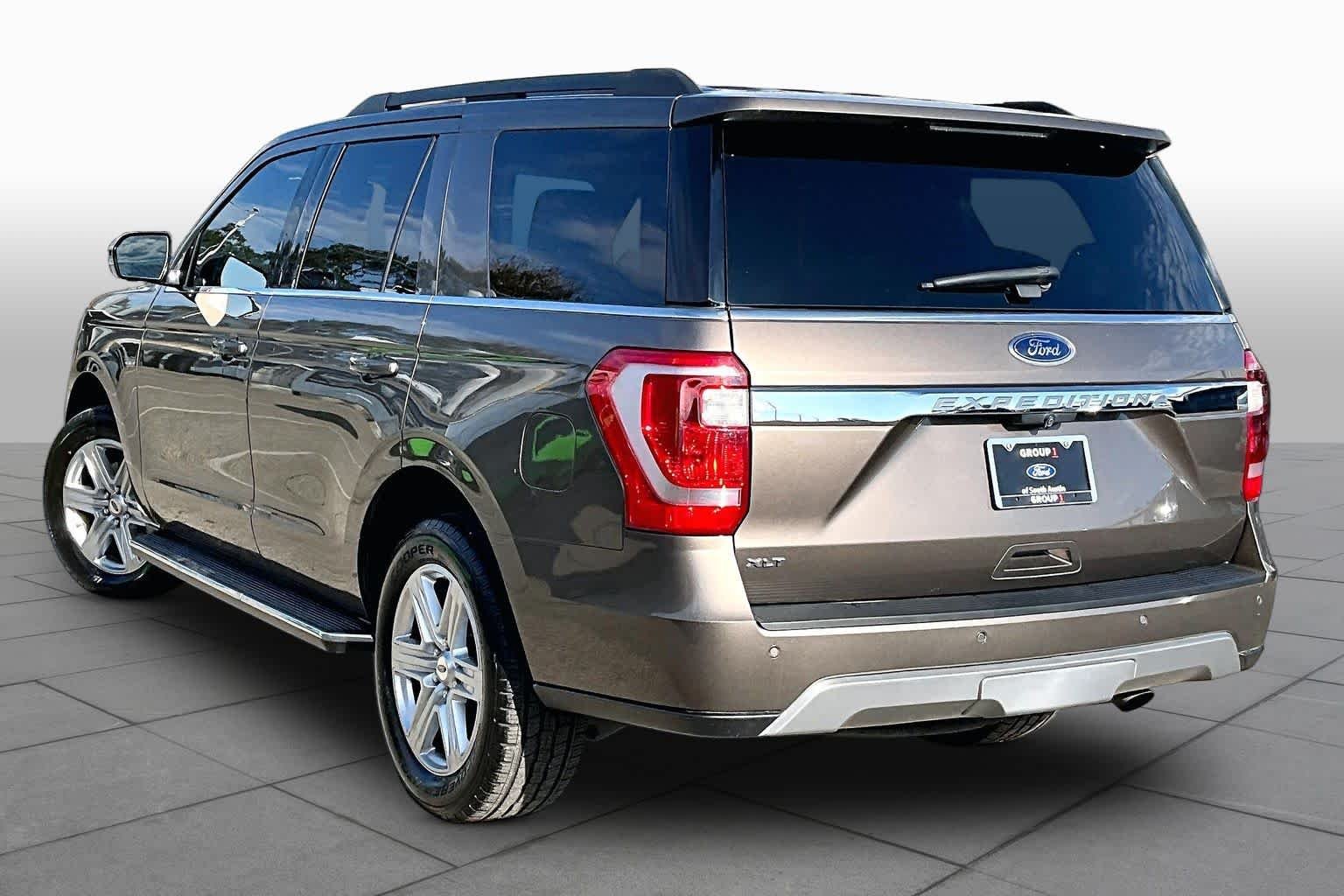 Used 2019 Stone Gray Ford XLT image 14