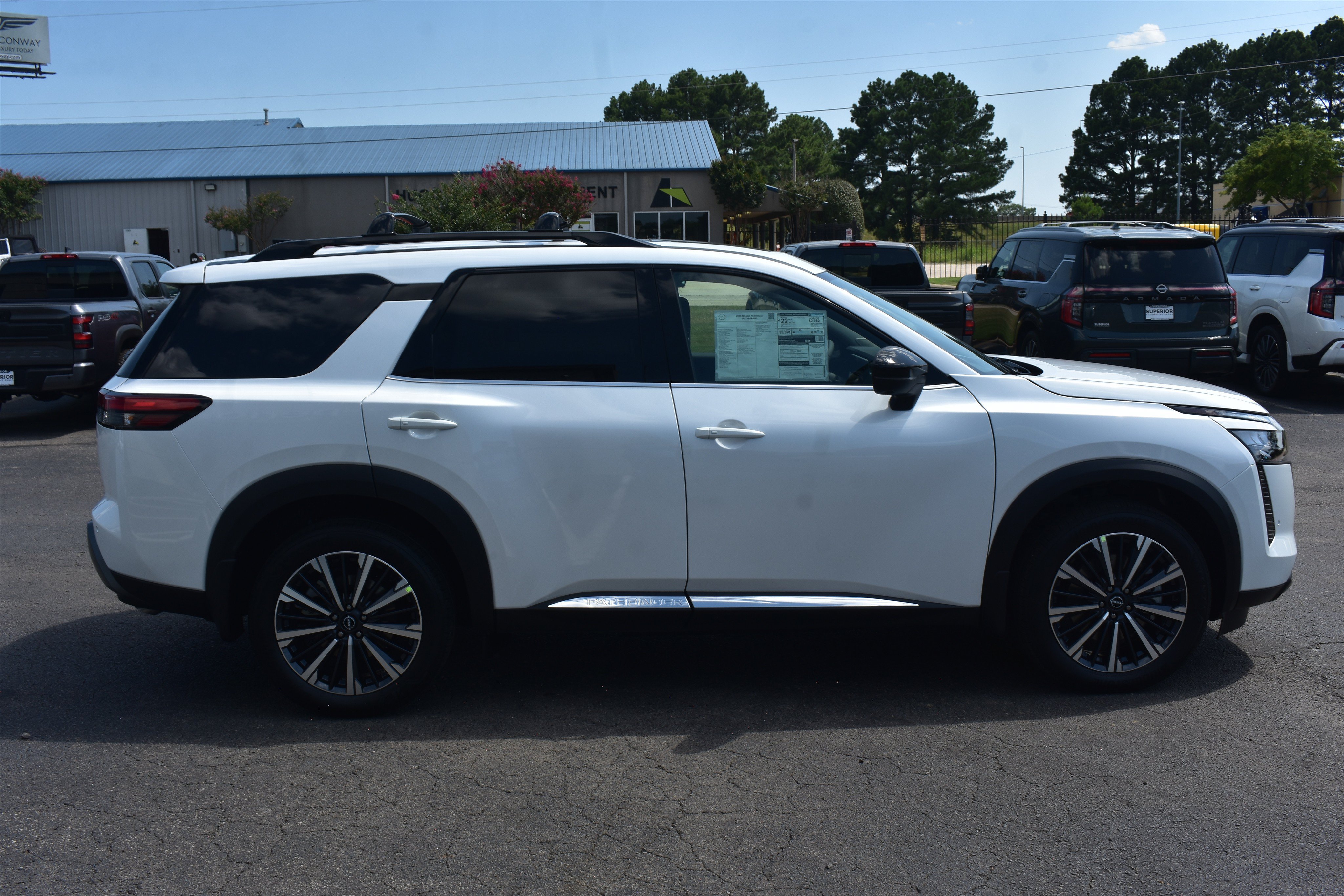 New 2026 Everest White Pearl TriCoat Nissan Platinum image 4