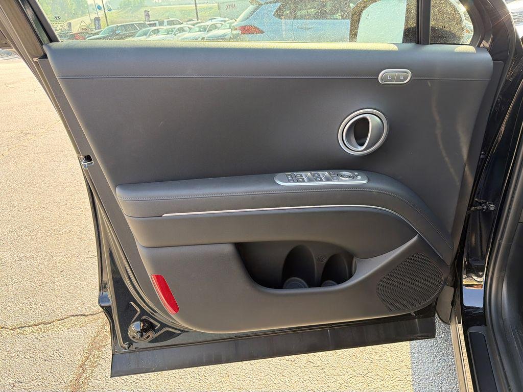 New 2026 Black Hyundai SEL Premium FWD image 10