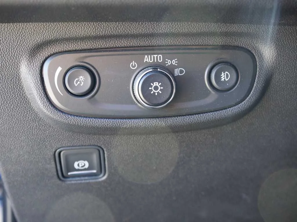 2023 GMC Terrain SLT - Photo 18