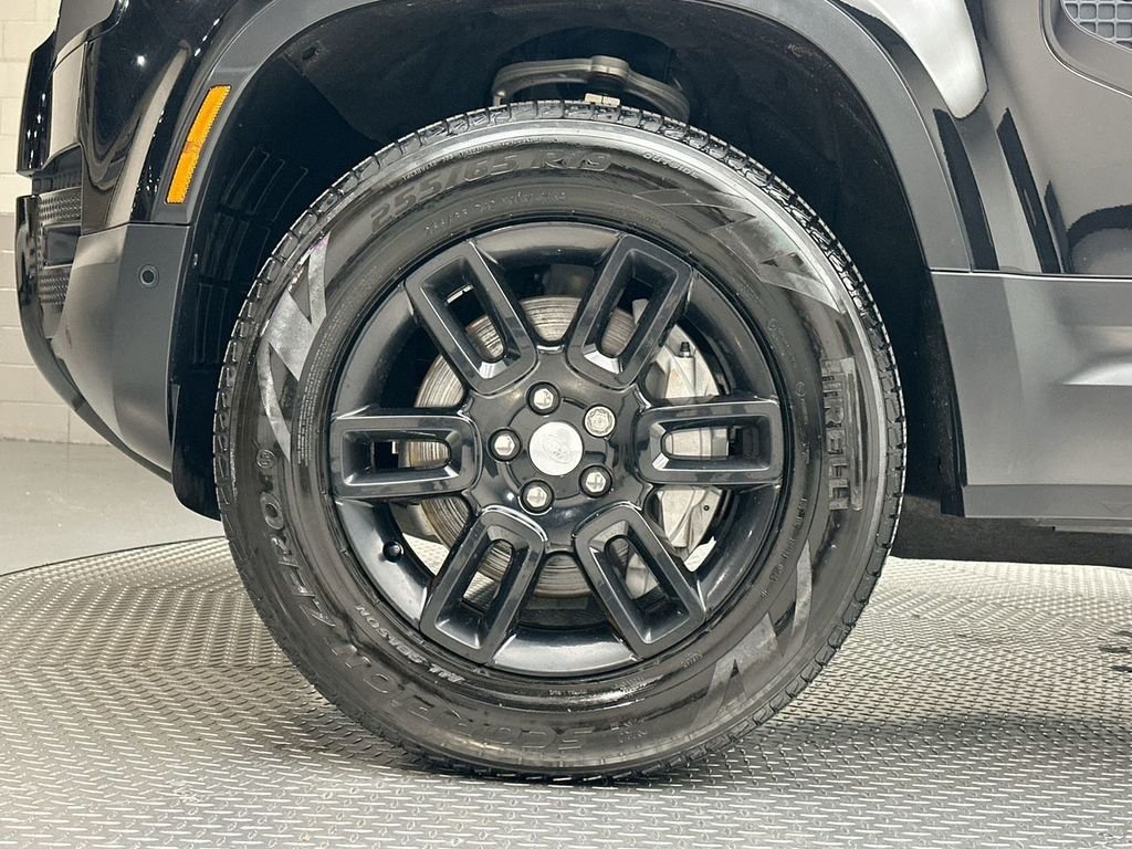 Certified Used 2024 Santorini Black Metallic Land Rover S image 17