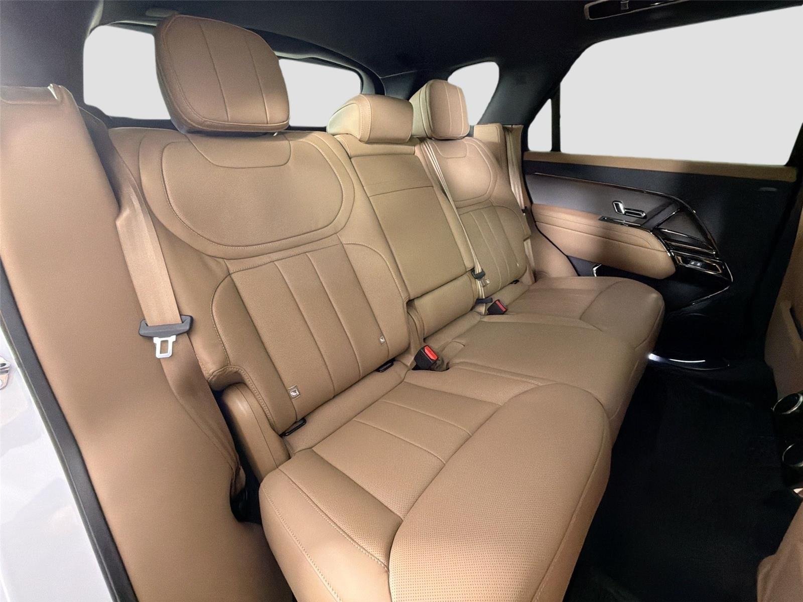 New 2026 Fuji White Land Rover SE P360 image 26