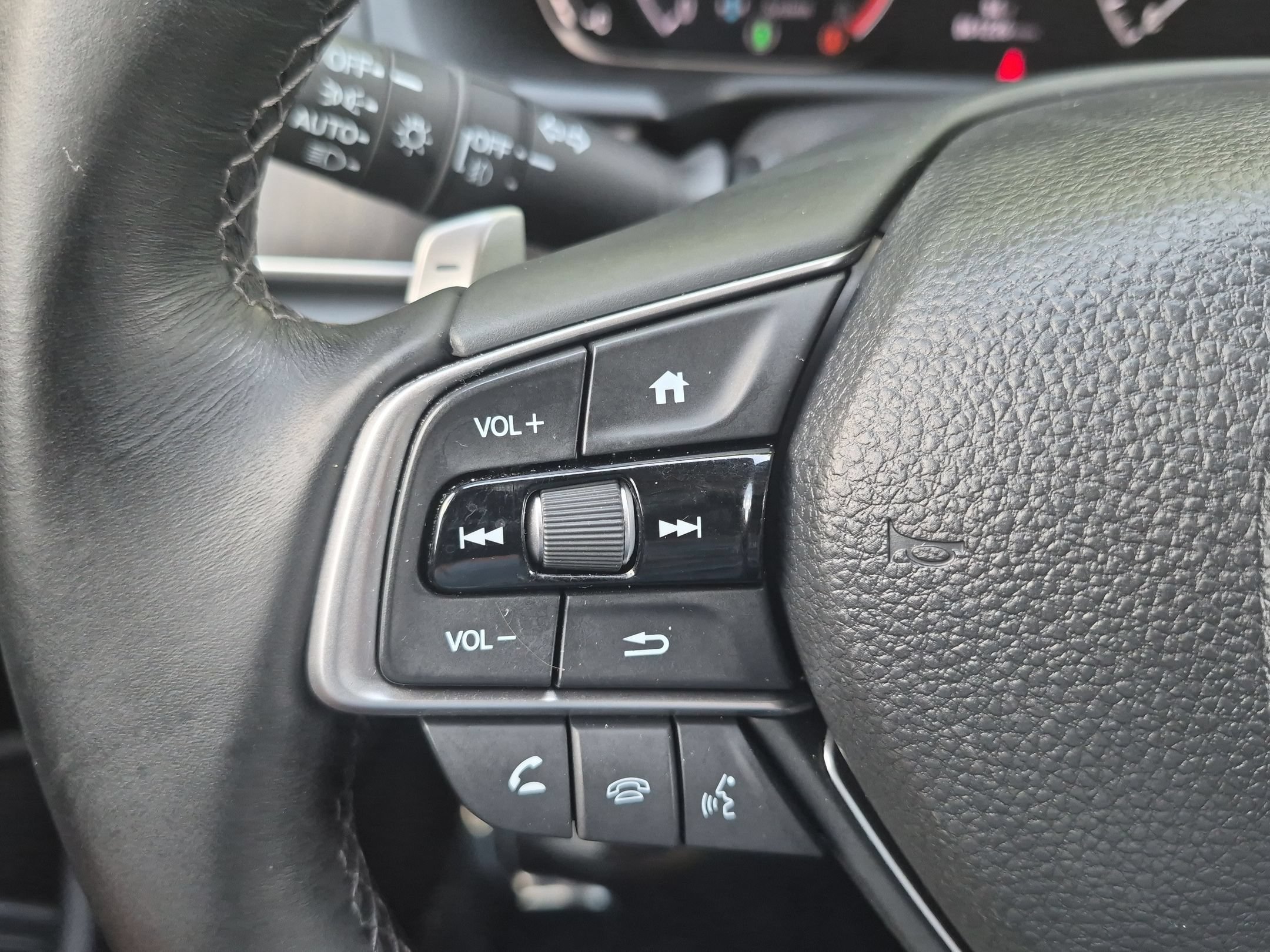2019 Honda Accord EX-L - Photo 15