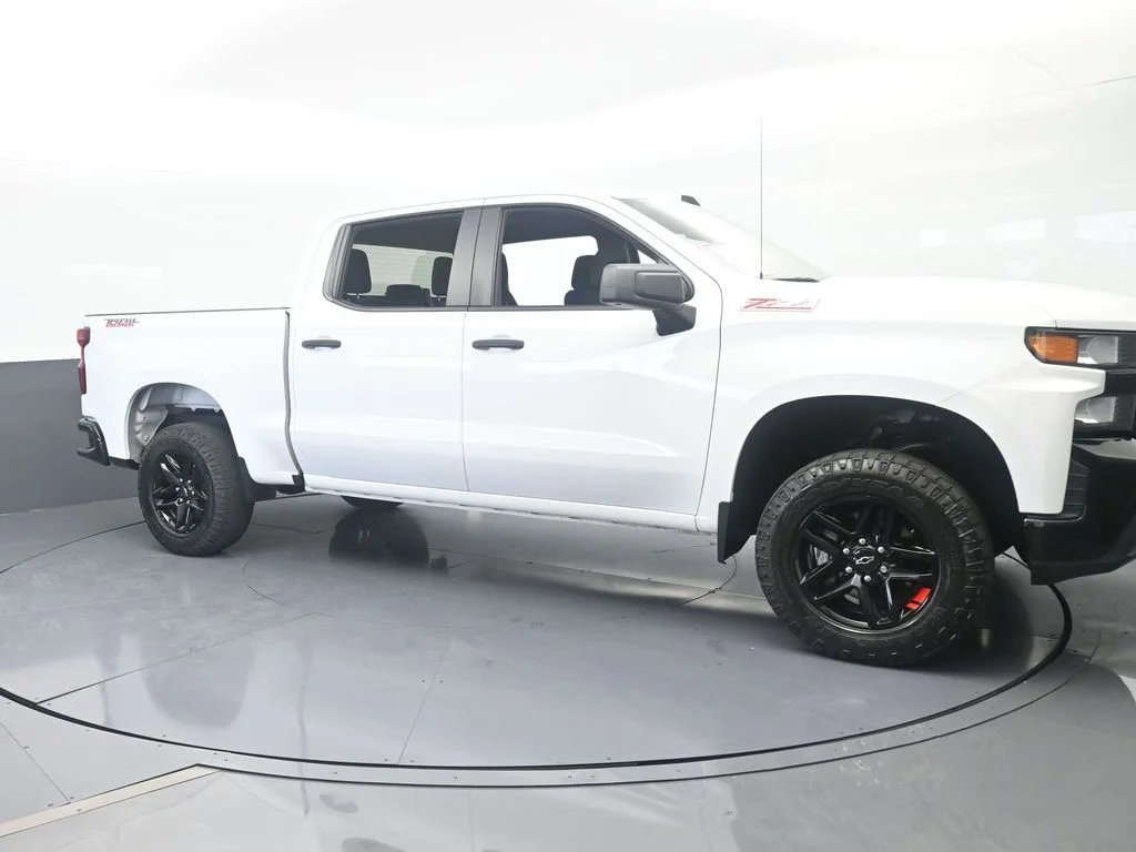 Used 2021 Summit White Chevrolet Custom Trail Boss image 8