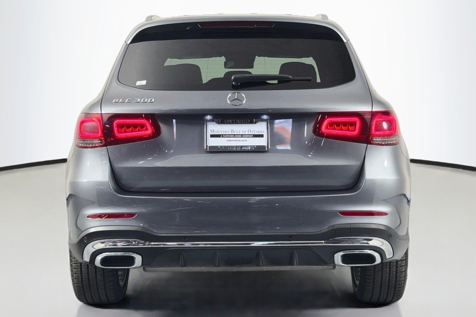 Used 2022 Selenite Grey Metallic Mercedes-Benz GLC 300 image 3