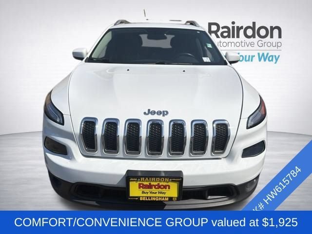 Used 2017 Bright White Clearcoat Jeep Latitude image 2