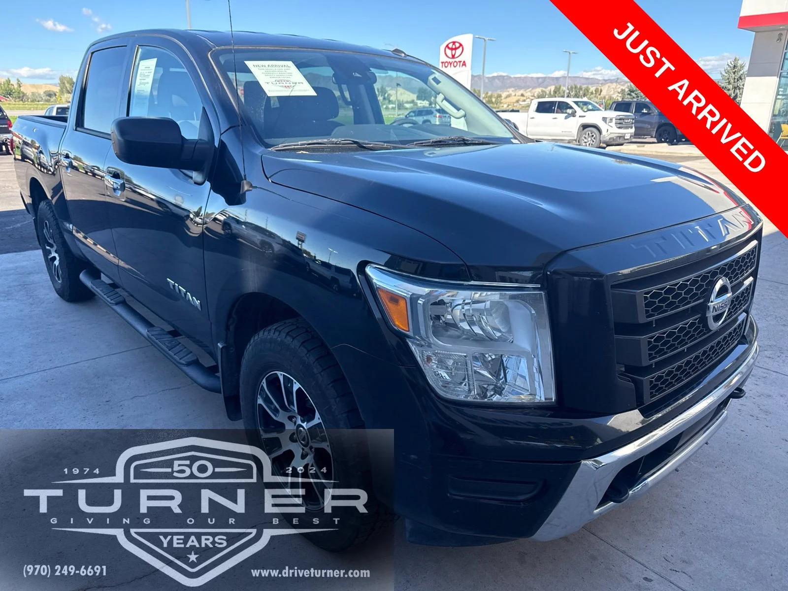 2021 Nissan Titan SV