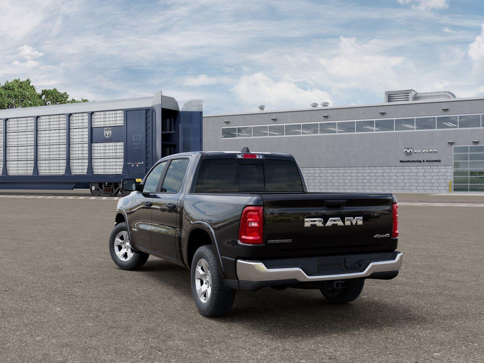 New 2026 Diamond Black Crystal Pearl-Coat Exterior Paint RAM RAM 1500 BIG HORN CREW CAB 4X4 image 3