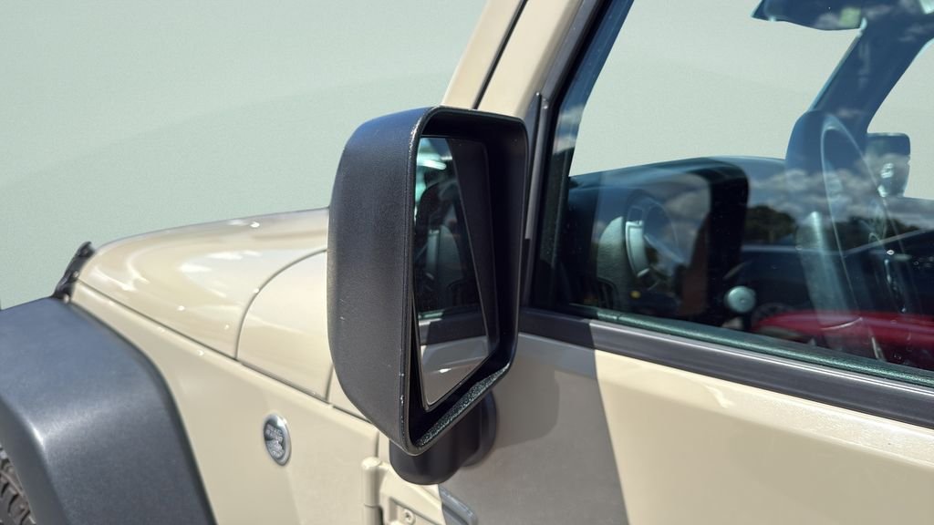 Used 2018 Beige Jeep Unlimited Sport image 4