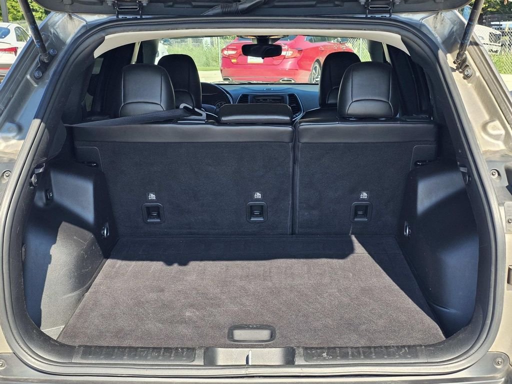 Used 2021 Beige Jeep Latitude Plus image 15