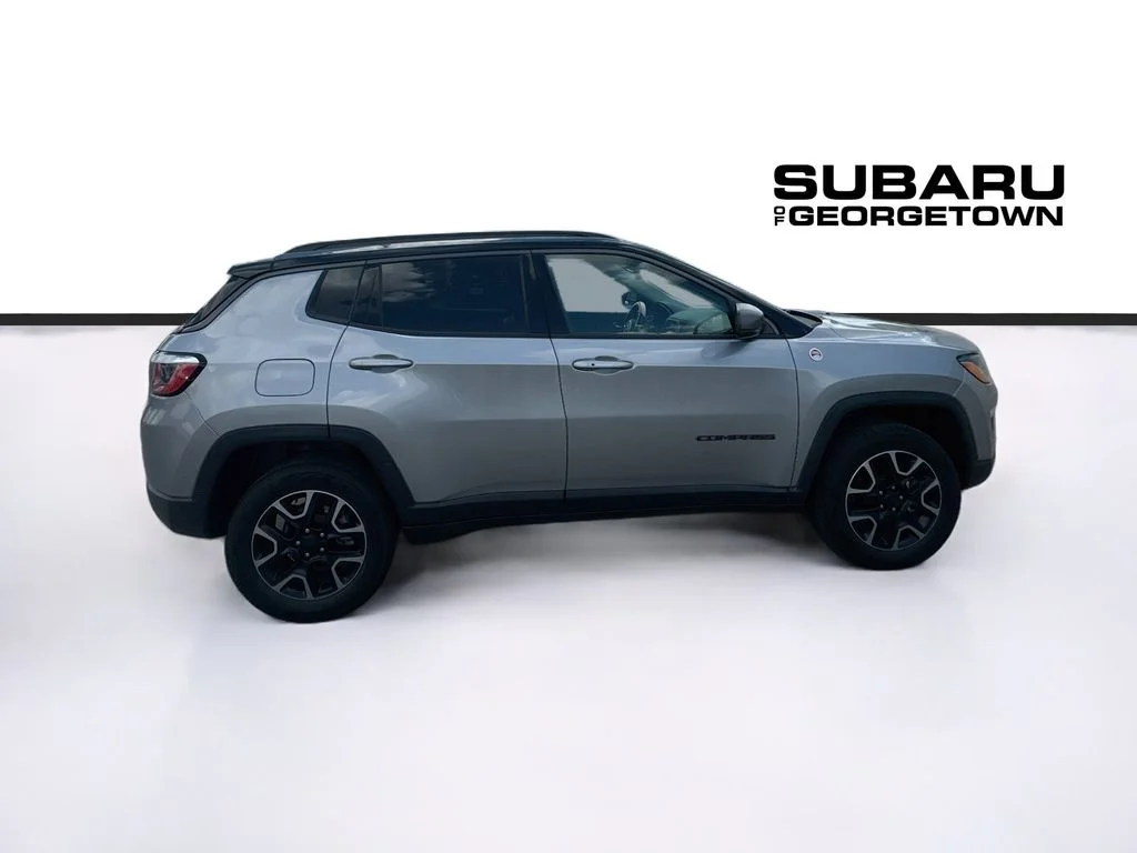Used 2019 Silver Jeep Trailhawk image 8