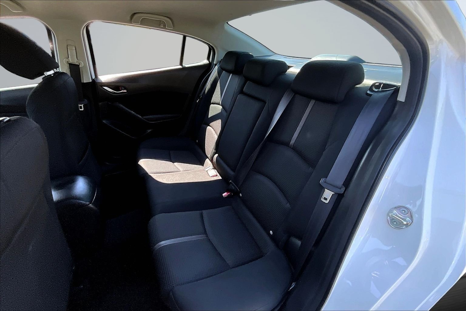 Used 2018 White Mazda Sport image 21