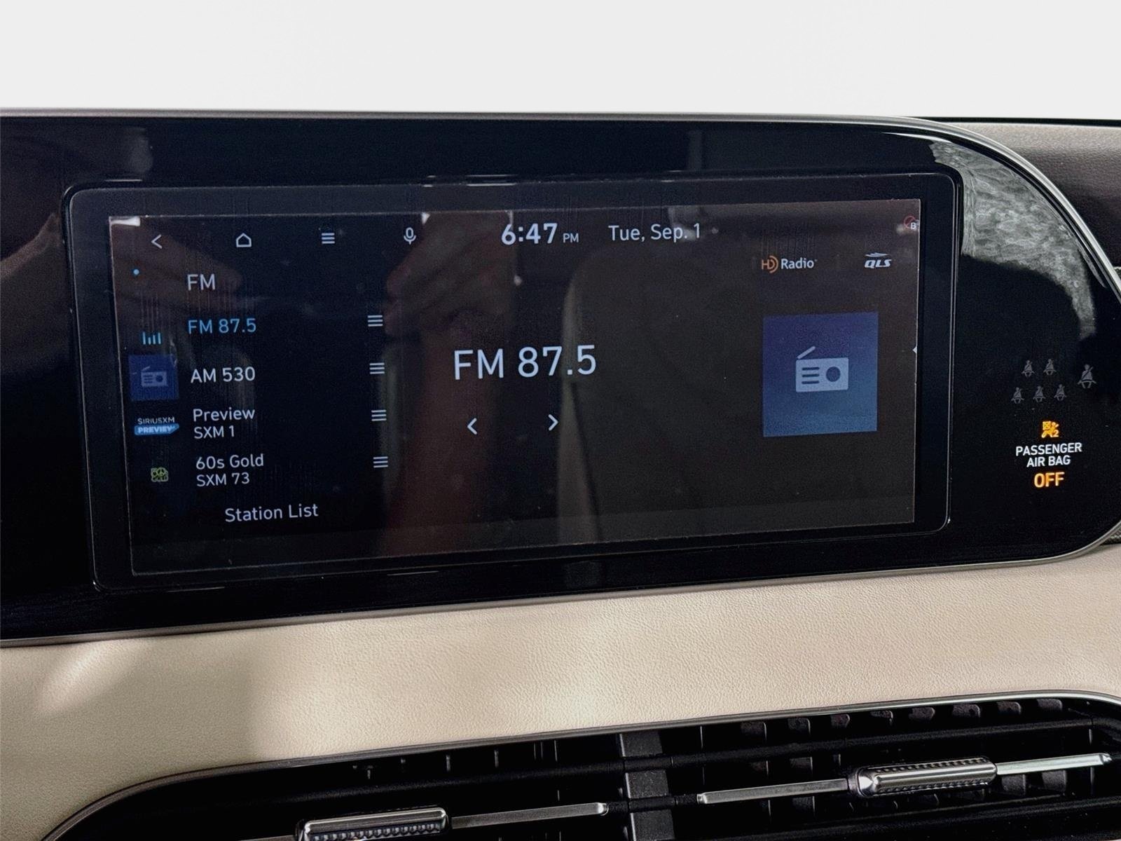 Used 2021 Hyper White Hyundai Calligraphy image 15
