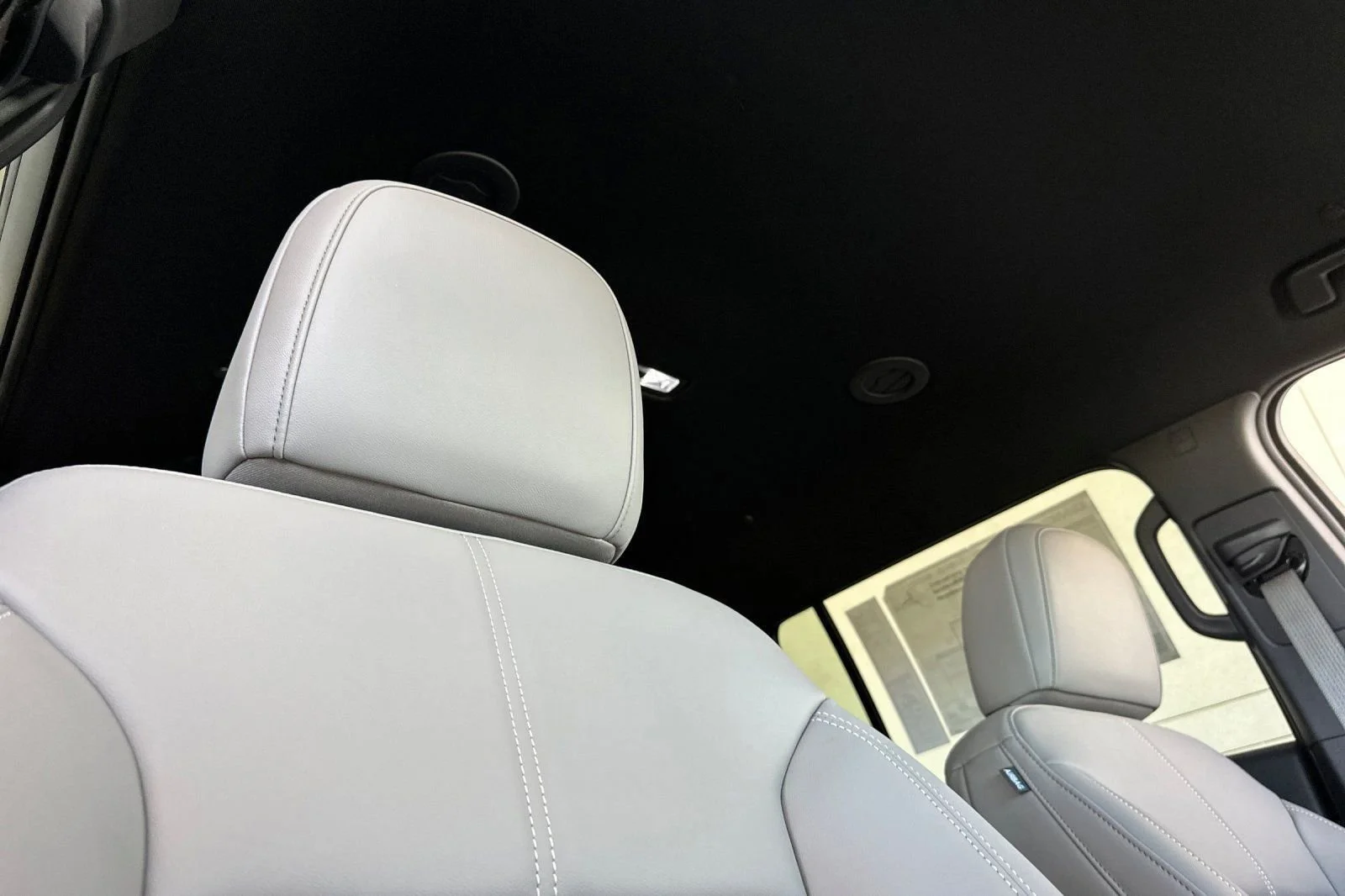 2025 GMC Acadia Elevation - Photo 19