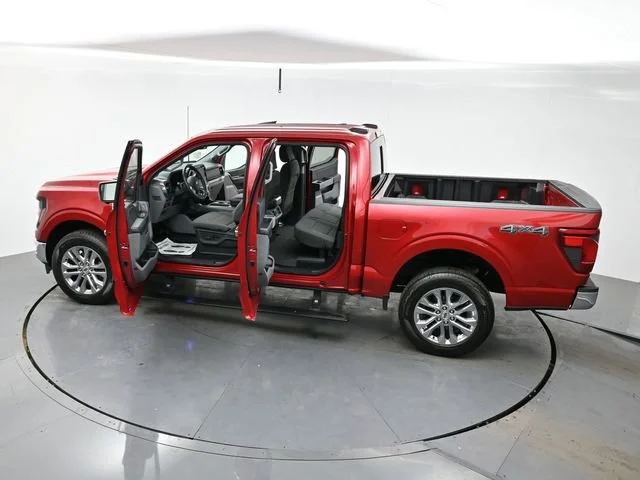 Used 2024 Rapid Red Met Tinted Cc Ford XLT image 39
