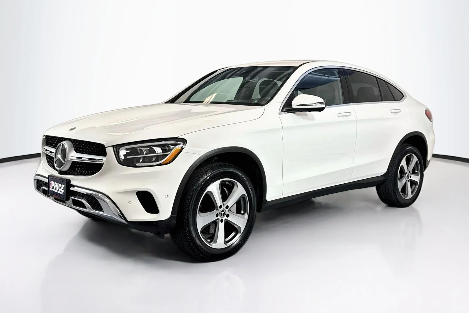 Used 2023 Polar White Mercedes-Benz GLC 300 image 1