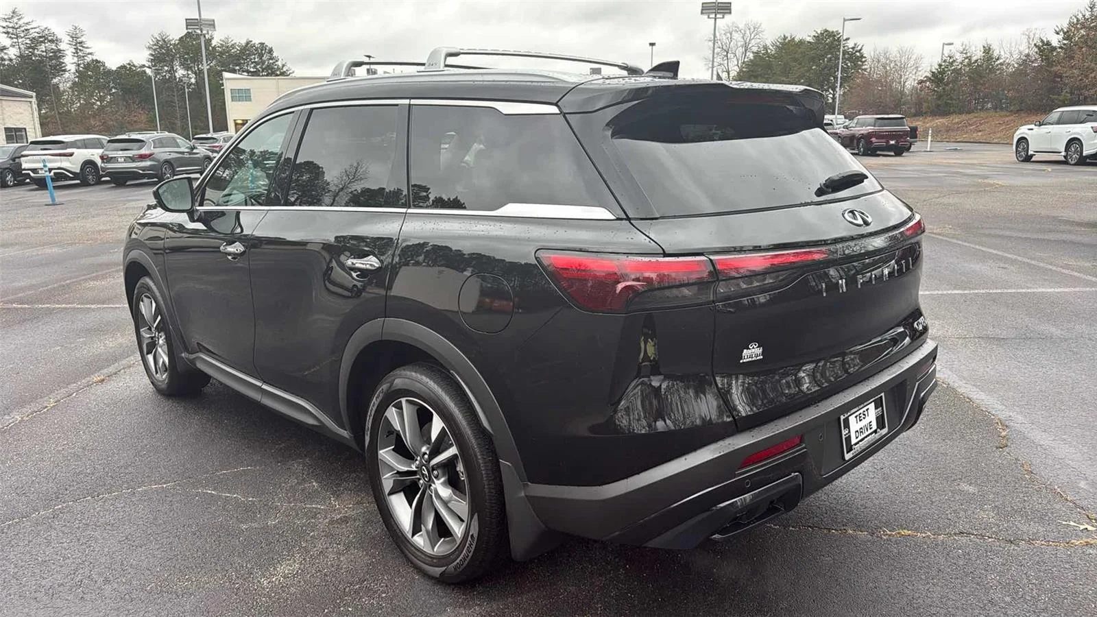 2025 INFINITI QX60 LUXE - Photo 8
