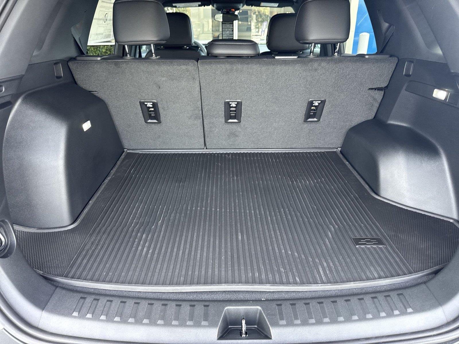 2027 Chevrolet Equinox LT - Photo 32