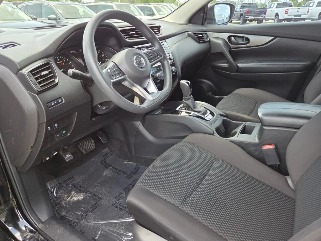 Used 2020 Magnetic Black Pearl Nissan S image 29