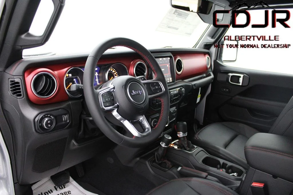 Used 2023 Silver Jeep Rubicon image 20