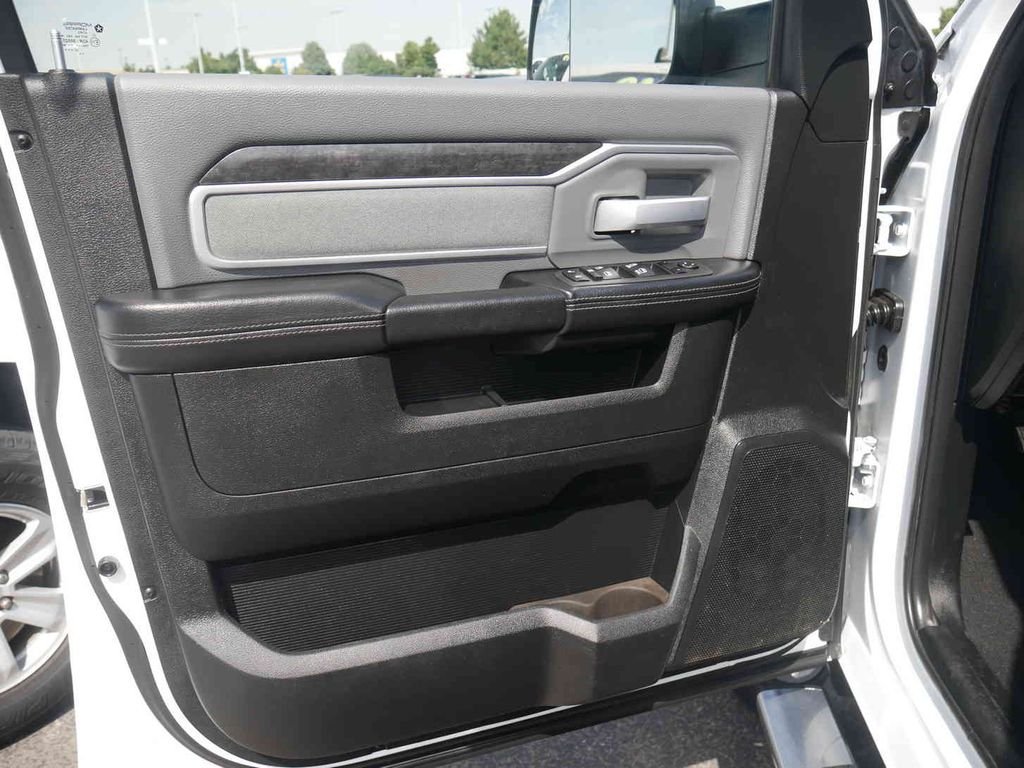 Used 2022 White Ram Big Horn image 30
