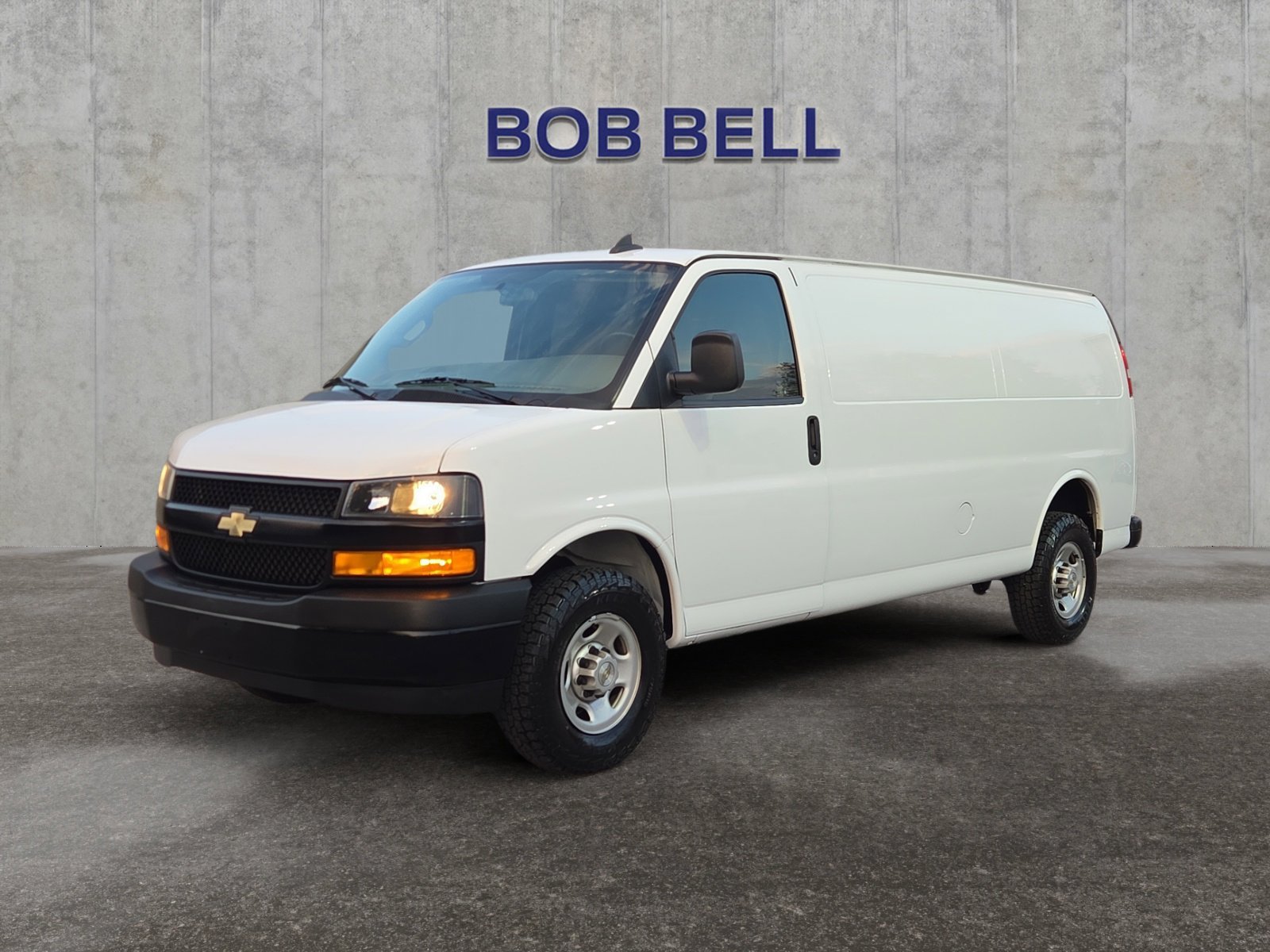 2023 Chevrolet Express 2500 Extended Work Van HD's photo