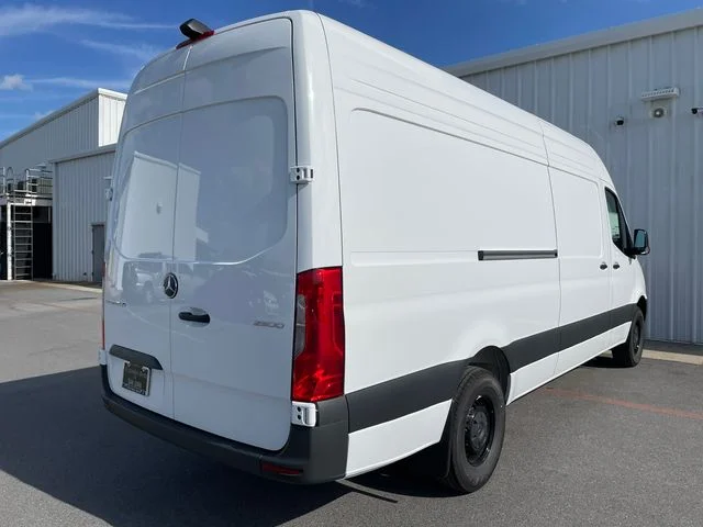 New 2026 White Mercedes-Benz Cargo 170 WB image 33