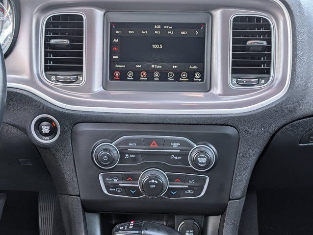 Used 2022  Dodge SXT image 16
