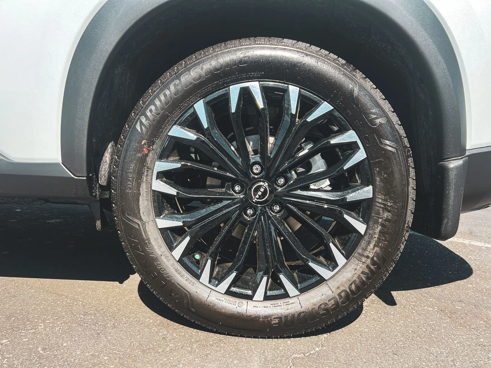 New 2026 Everest White Pearl TriCoat Nissan Dark Armor™ image 10