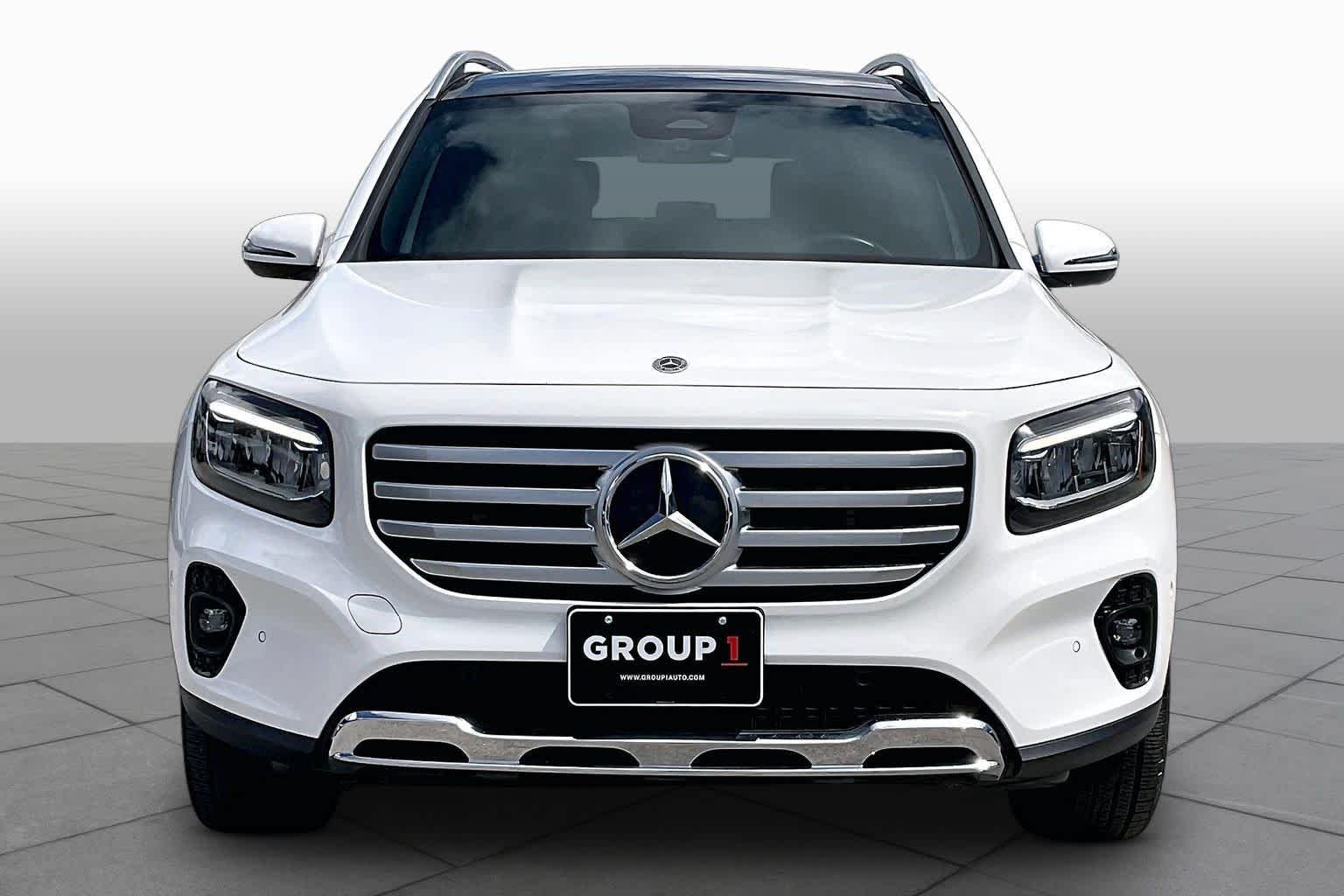 Used 2025 Polar White Mercedes-Benz GLB 250 image 4