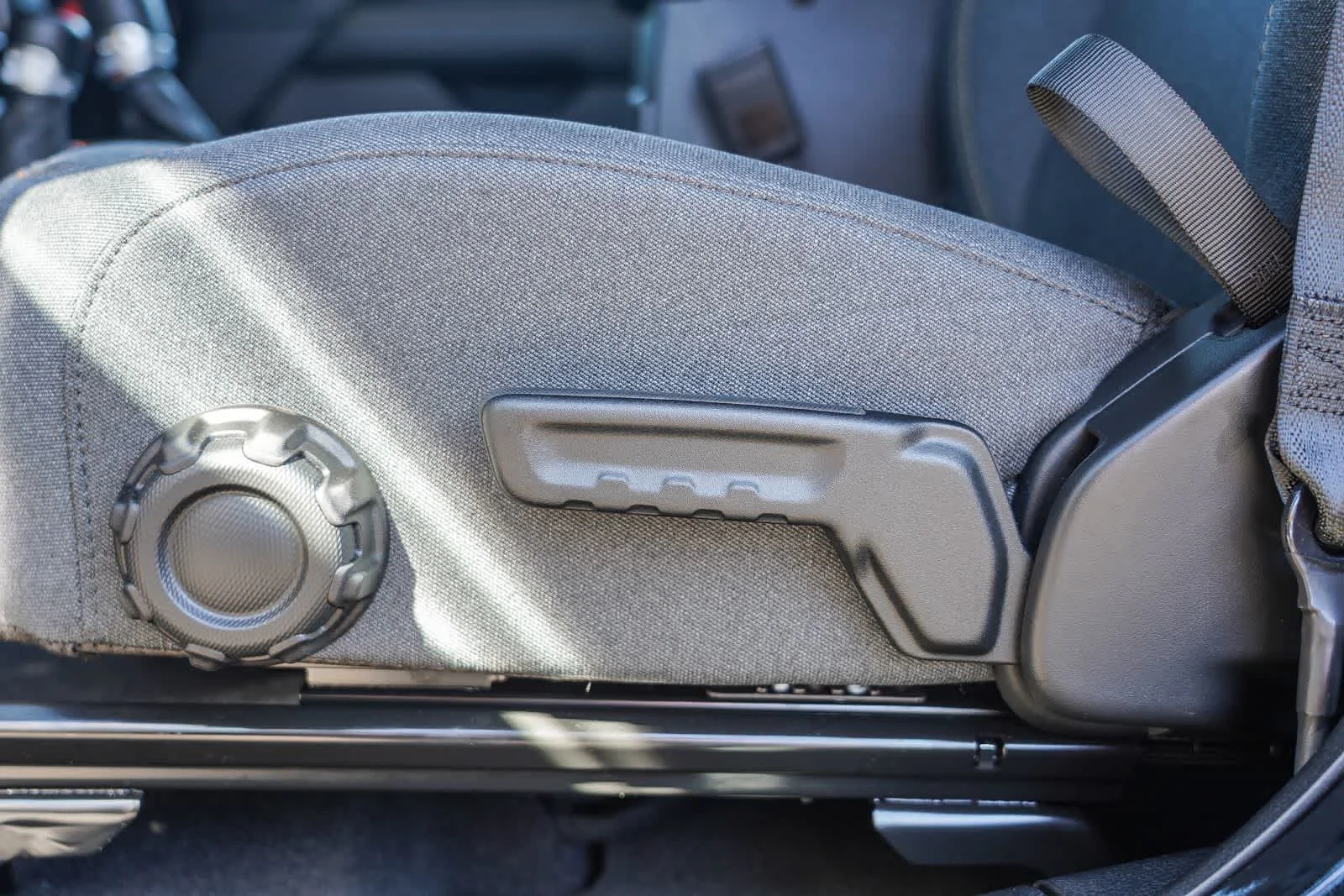2025 Jeep Wrangler 4-Door Sahara - Photo 23