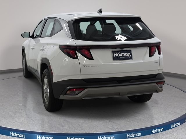 Used 2025 White Hyundai SE image 7
