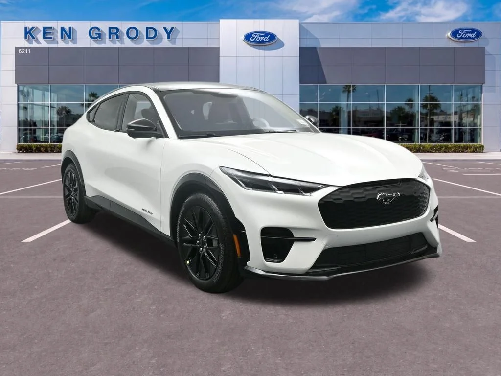 New 2026 Star White Metallic Tri-coat Ford Premium image 1