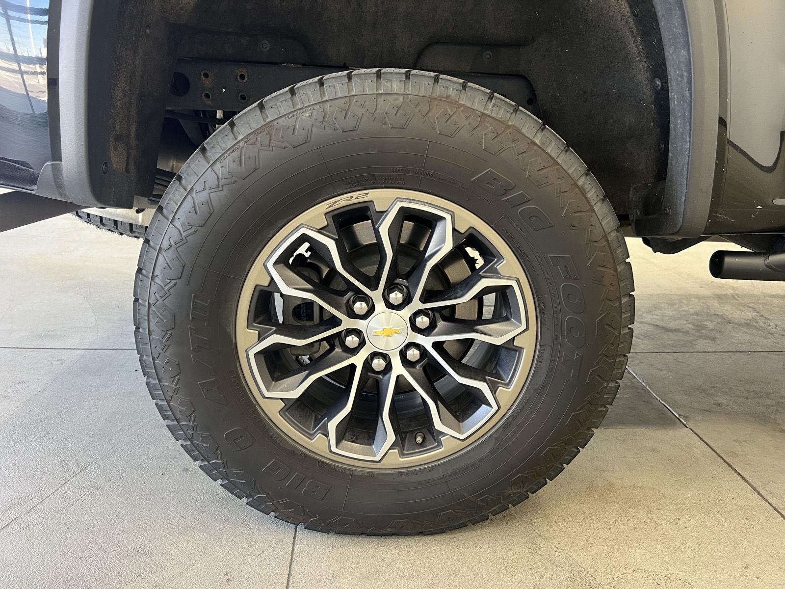 Used 2022 Black Chevrolet 4WD ZR2 image 9