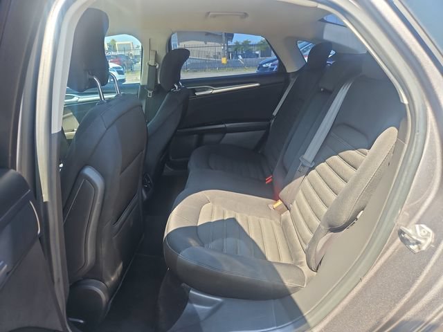Used 2014 Gray Ford SE image 24
