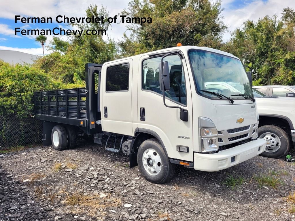 2024 Chevrolet Low Cab Forward 3500 Gas 150" WB Crew Cab's photo