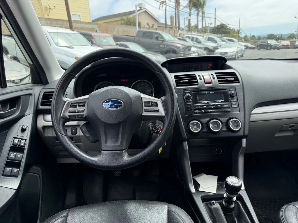 Used 2014 White Subaru 2.5i Premium image 6