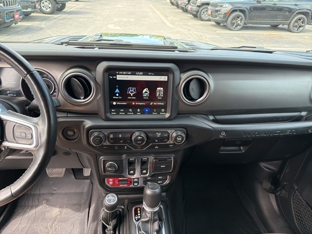 Used 2022 Gray Jeep Rubicon image 13